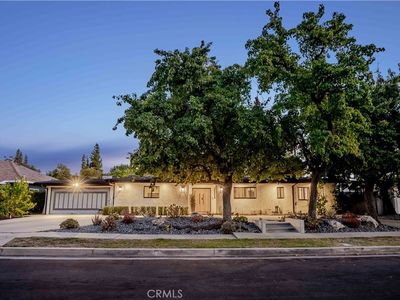 22410 Collins St, Woodland Hills, CA, 91367