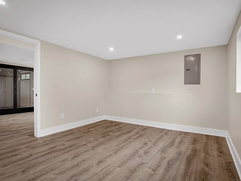 2016 Pembrook Dr — Photo 15