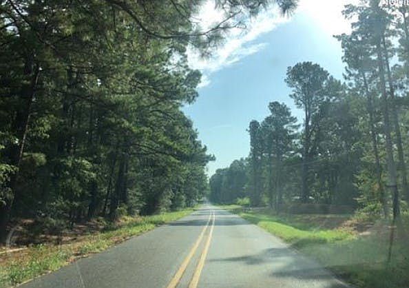 2nd image of 26 Snapper Hill Rd