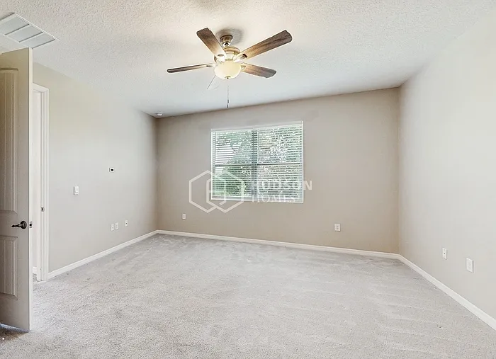 1527 Lyonsdale Ln — Photo 12