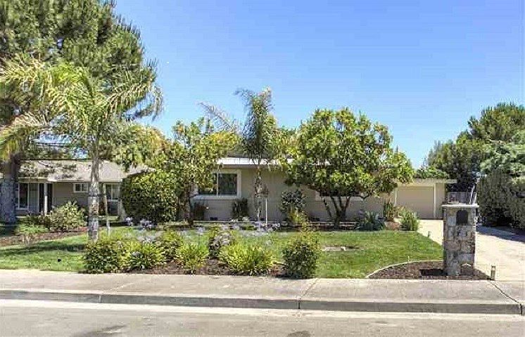 1st image of 5233 Peony Dr