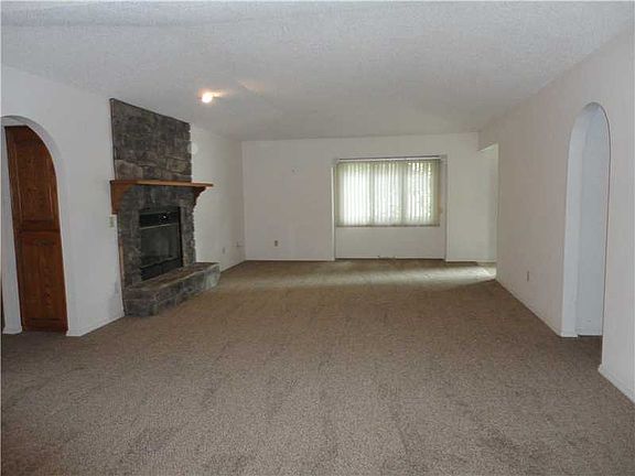2nd image of 16 Marina Cir N