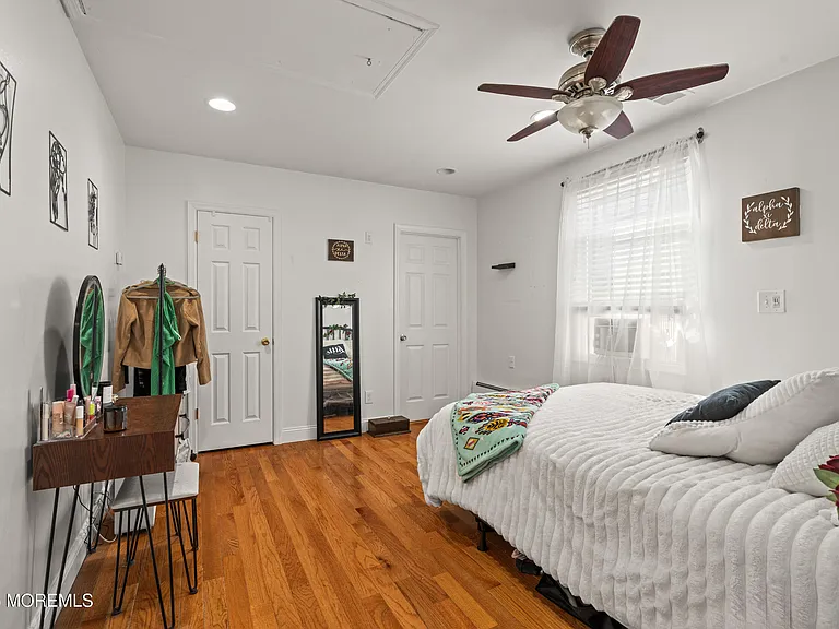 41 Poplar Ave — Photo 16