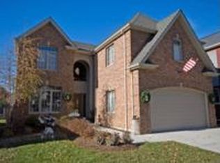 332 N Walnut St, Elmhurst, IL 60126