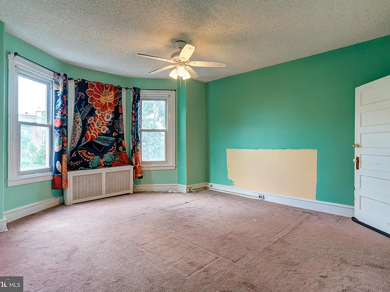 231 E Sydney St — Photo 12