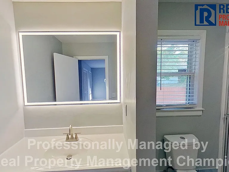 639 N College Rd — Photo 14
