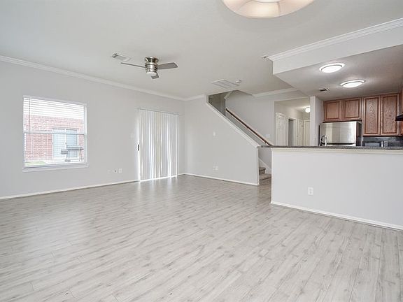4th image of 3826 Shire Valley Dr