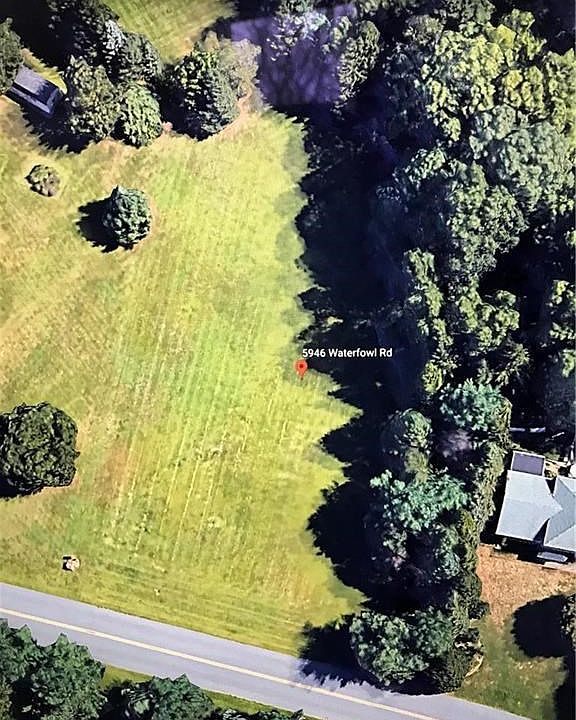 2nd image of 5946 Waterfowl Rd