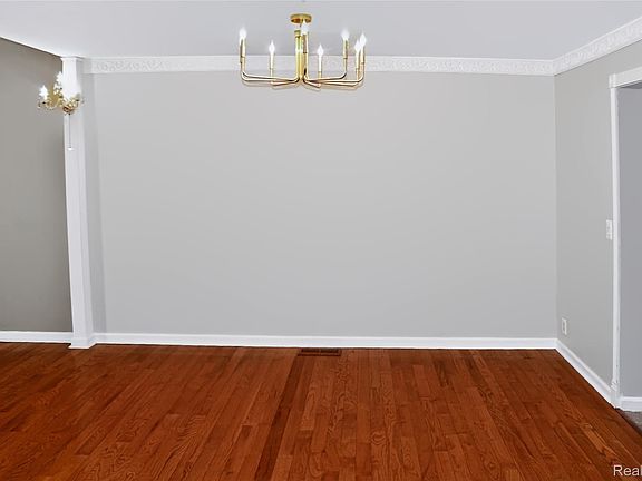 5th image of 7364 Balsam Ct #1