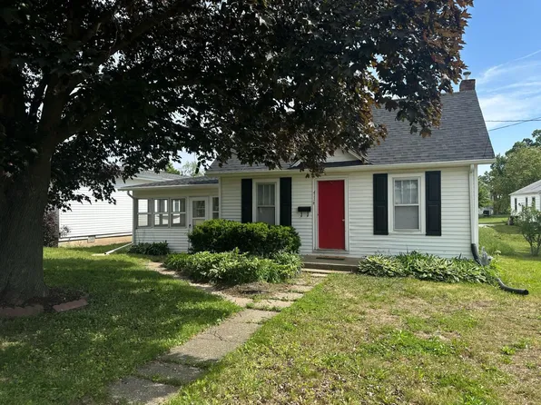 411 E North St, Morrison, IL 61270