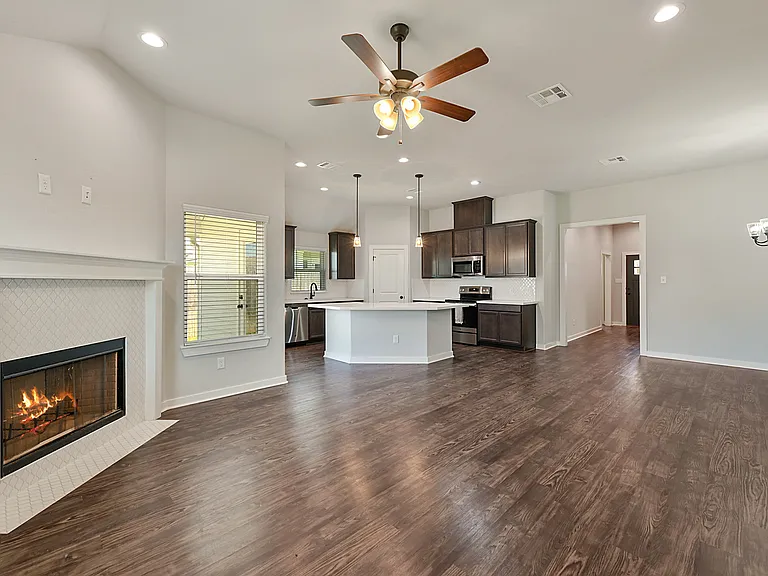 3409 Alsace Ct — Photo 3