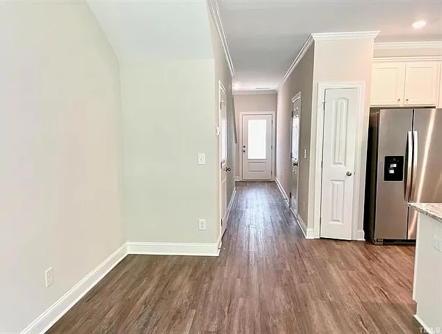 6920 Eddy Point Ln — Photo 10