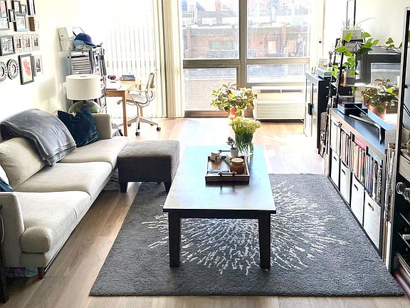 5th image of 241 S 6th St Suite 4
