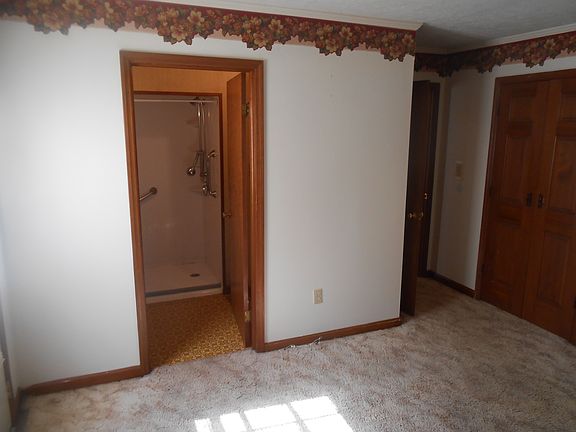 5th image of 129 Liberty St #House