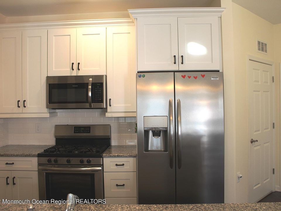 1st image of 118 Sophee Ln