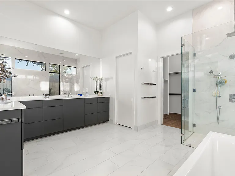 3771 Almazan Dr — Photo 26