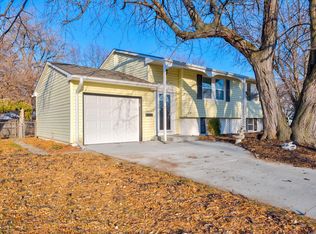 12756 C St, Omaha, NE 68144