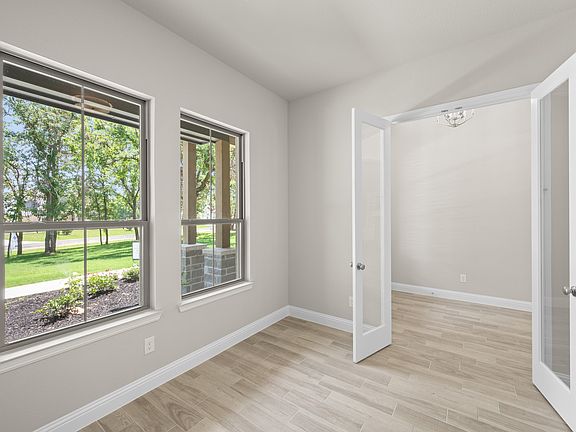 4th image of 691 Bent Tree Ln