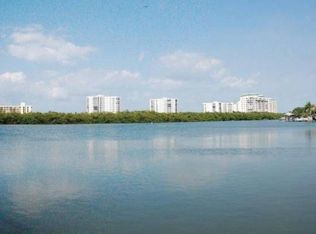 1 Lagoon Vista St, Fort Myers Beach, FL 33931
