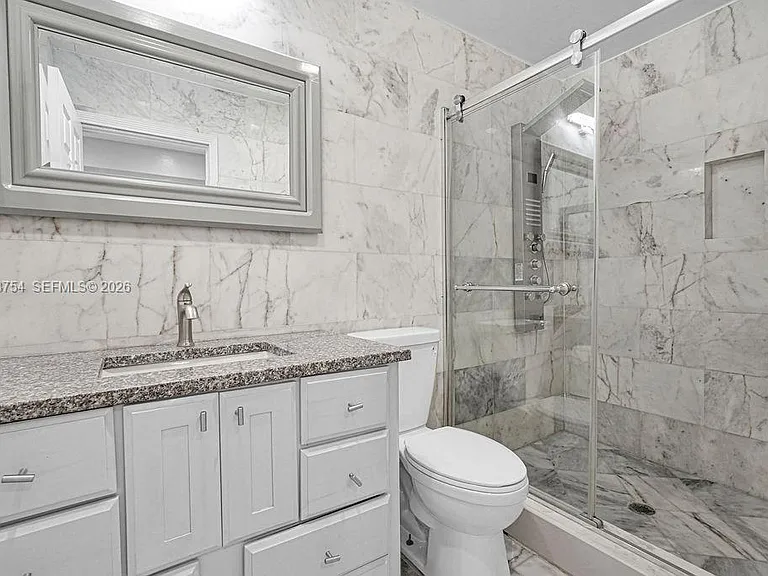 1623 E Harmony Lake Cir — Photo 66