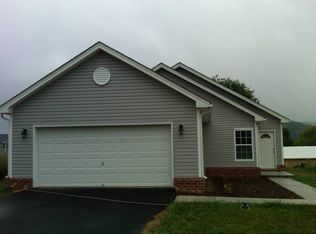 2615 Queens Way, Vinton, VA 24179