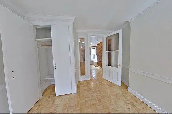 Rented by Oxford Property Group | media 11