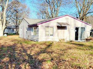 42598 82nd Ave, Decatur, MI 49045