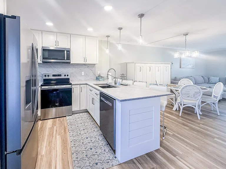 845 Benjamin Franklin Dr #202 — Photo 8