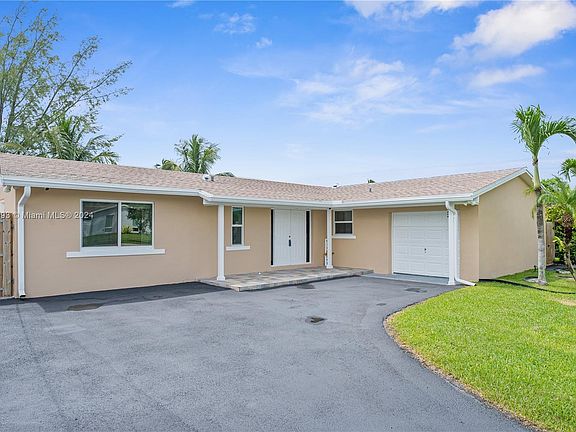 5th image of 10420 SW 198th St