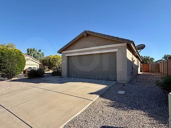 3rd image of 2431 W Sawtooth Way
