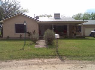 812 Wigwam Rd, Bowie, TX 76230