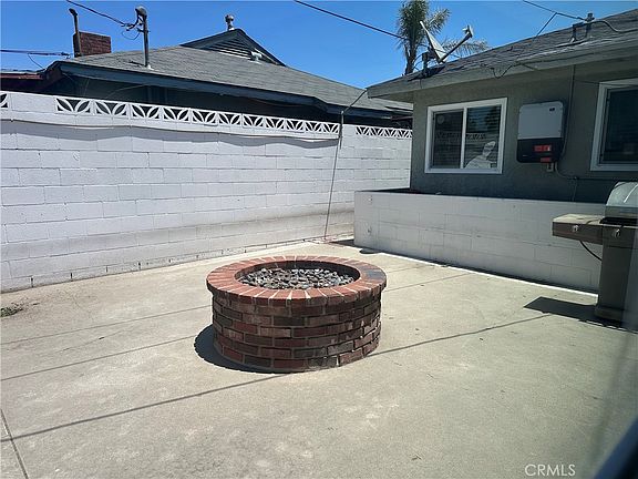 5th image of 114 S Acacia Ave