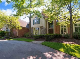 2353 Heronwood Dr, Bloomfield Hills, MI