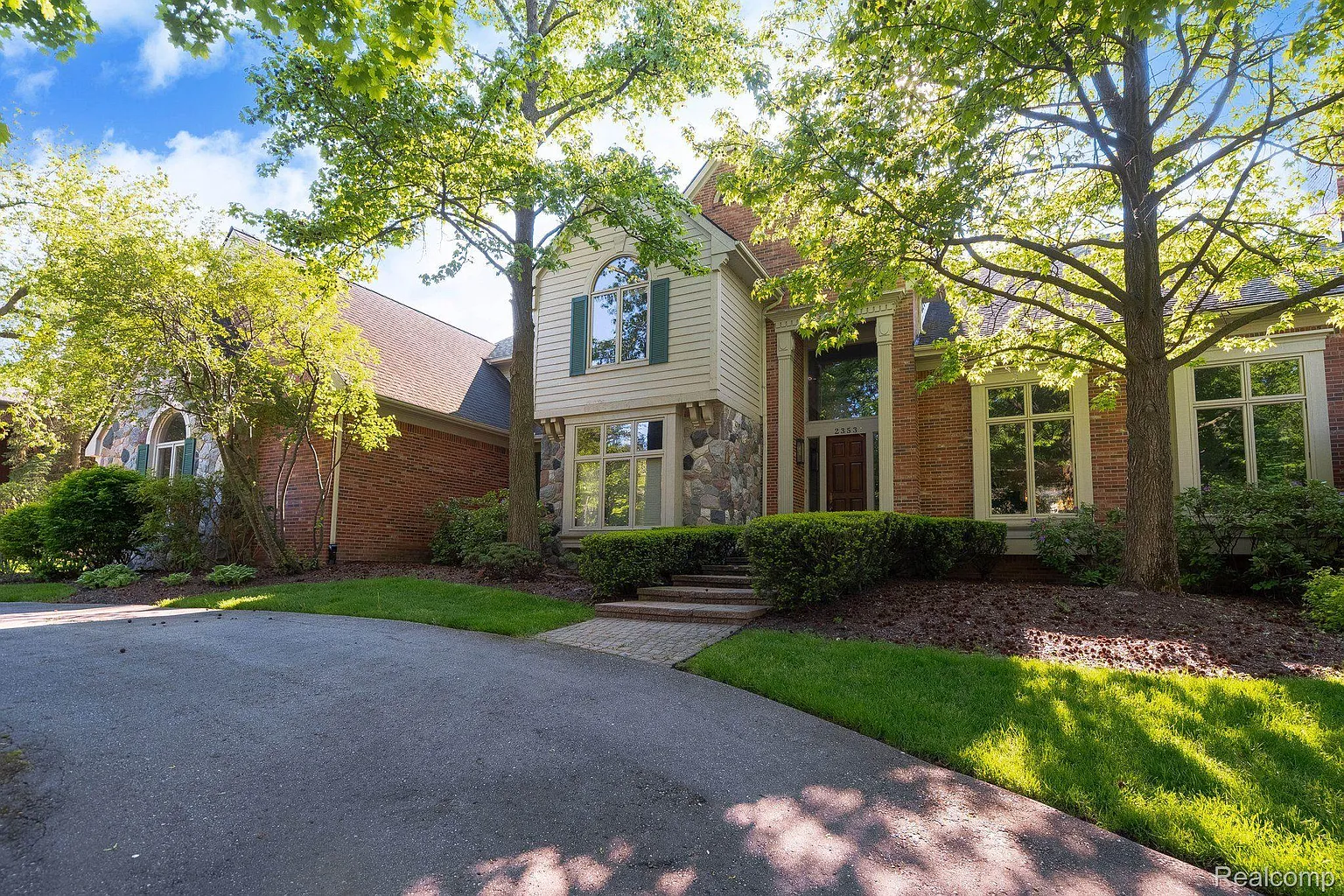 2353 Heronwood Dr photo 1