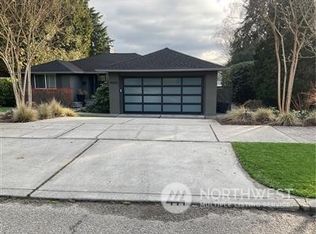 16232 38th Ave NE, Lake Forest Park, WA 98155