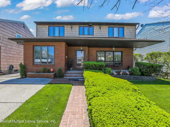 232 Park St, Staten Island, NY 10306