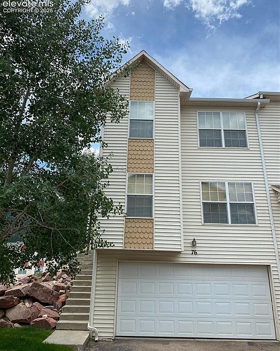 1st image of 76 Vale Cir