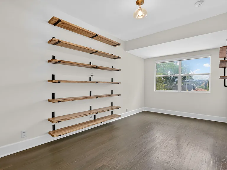 408 Kendall Ave — Photo 18