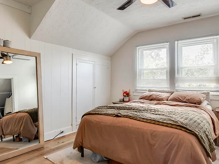 Upper Level Bedroom 4