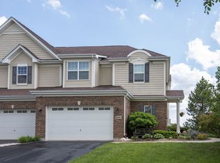 2001 Magenta Ln, Algonquin, IL 60102