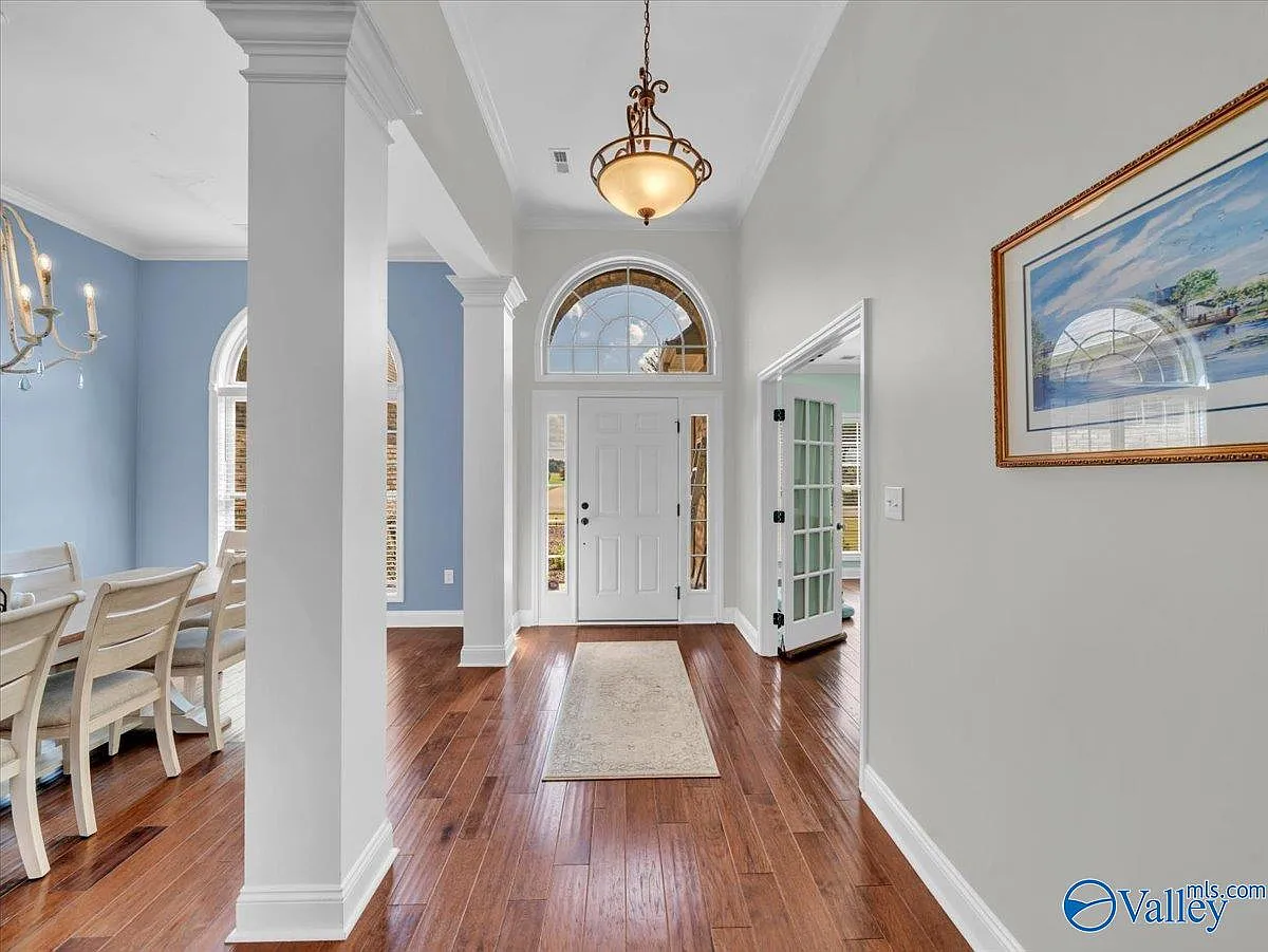 4 bed, 4.5 bath, 3602 sqft, $4,500 — Photo 4