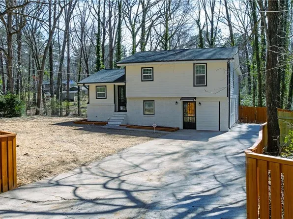 762 Maple Dr, Riverdale, GA 30274