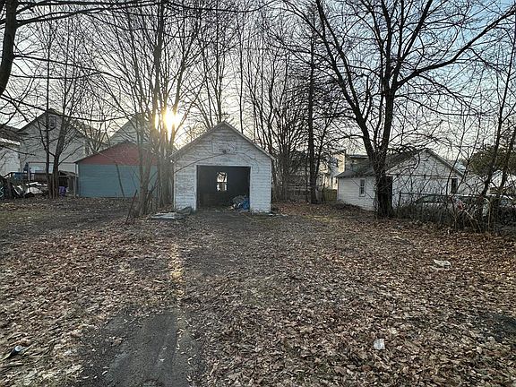 2nd image of 43 Pulver Avenue