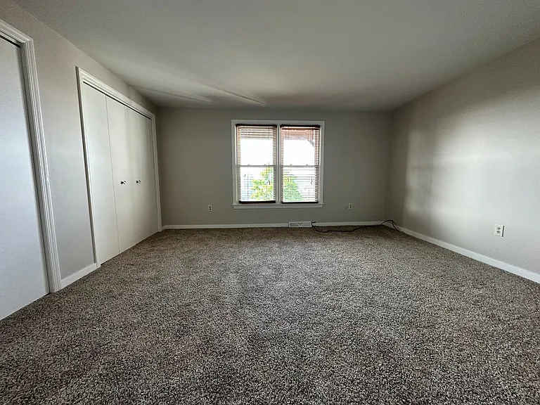 35-43 Bailey Ave — Photo 8