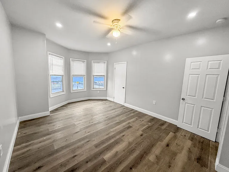 5341 Market St #2 — Photo 7