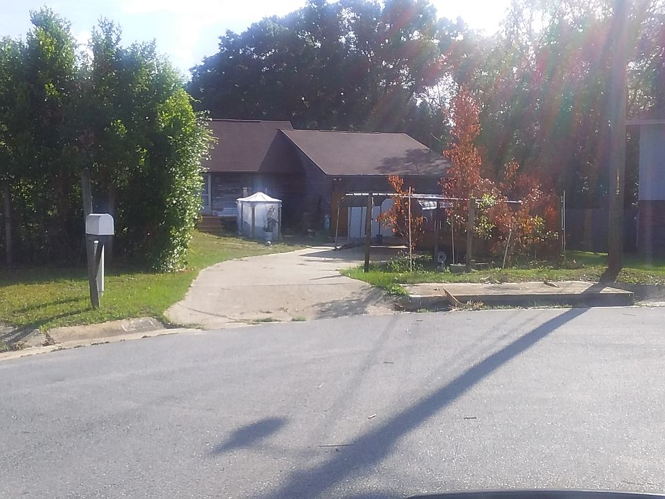 2nd image of 4910 Catalina Cir