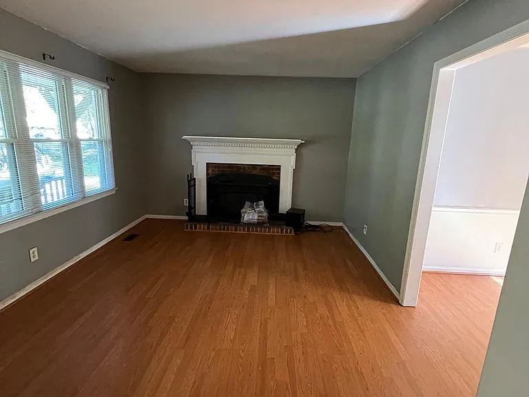 813 Plentywood Ct — Photo 10