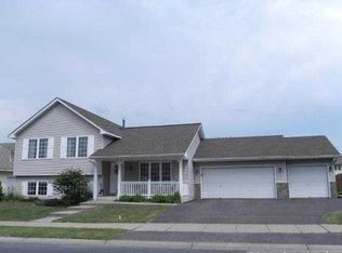 142 Summit Ave, Loretto, MN 55357