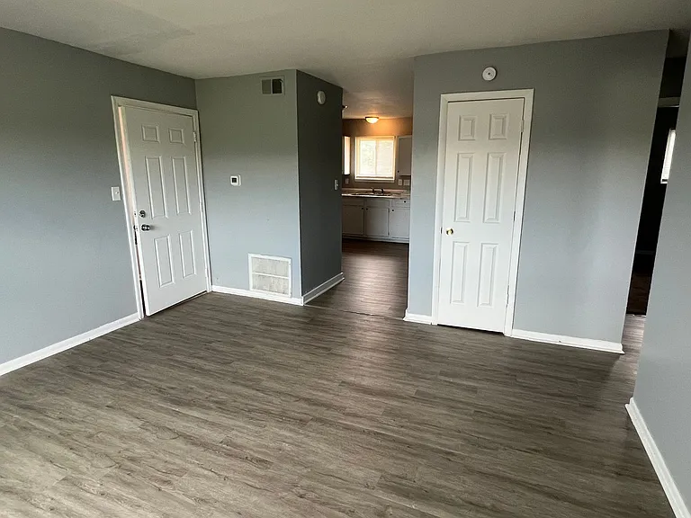 East Ridge Apartments — Photo 23
