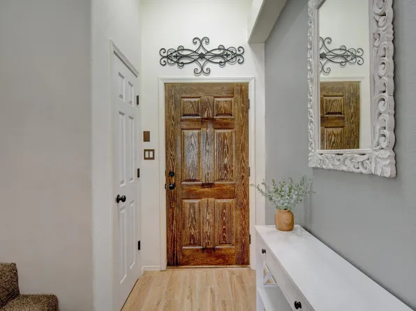 504 Elohim Ct NW, Albuquerque, NM 87121